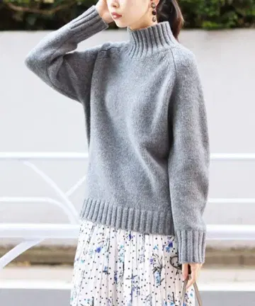 새상품급 IENA 이에나 AQUA 로우게이지 하이넥 풀오버