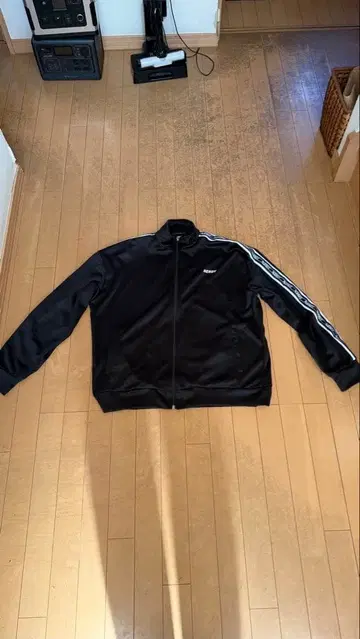 NERDY 블랙 저지 L 사이즈