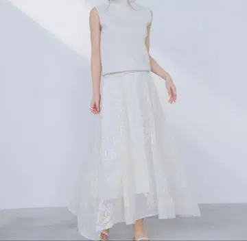 밑단 언밸런스 펄 스커트 니트 세트 아뉴앙스 화이트