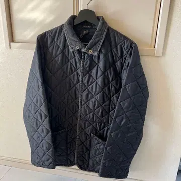 LAVENHAM 블랙 퀼팅 자켓