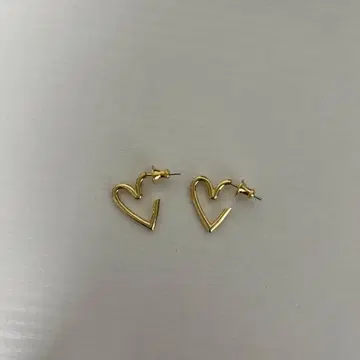 폴스미스 하트형 골드 귀걸이