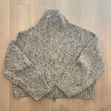 COS 베이지 하이넥 지퍼 스웨터 M 사이즈