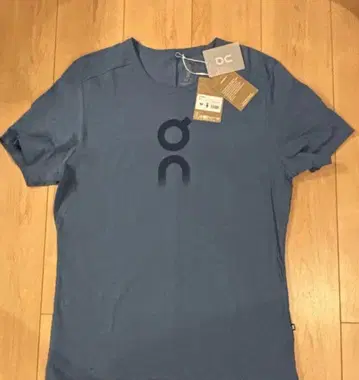 [새상품급] On 온 남성용 티셔츠 M 사이즈