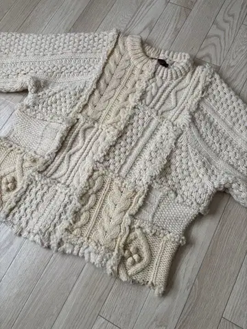 [ UNDERLAND ] Wiz & Witch 빈티지 아란 니트