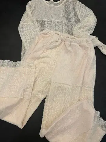 아이보리 레이스 셋업