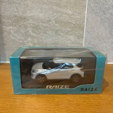 RAIZE 미니카 1/30 스케일 화이트