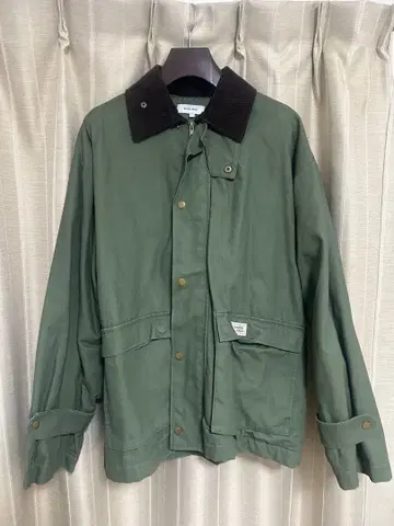 올리브 그린 퀼팅 자켓