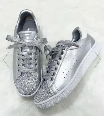 플러스 다이애나 실버 스니커즈 22.5