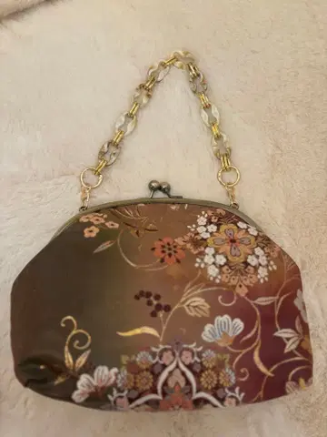 3071 화려한 자수로 만든 가마구치 핸드백 (숄더 포함) 선물용