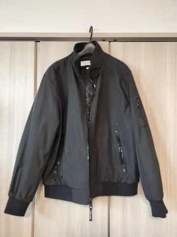 캘빈 클라인 블랙 점퍼 L 사이즈