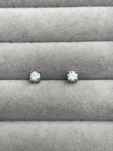 모이사나이트 실버925 귀걸이