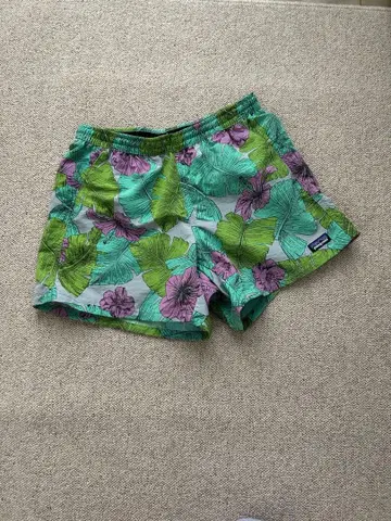 Patagonia 꽃무늬 숏팬츠