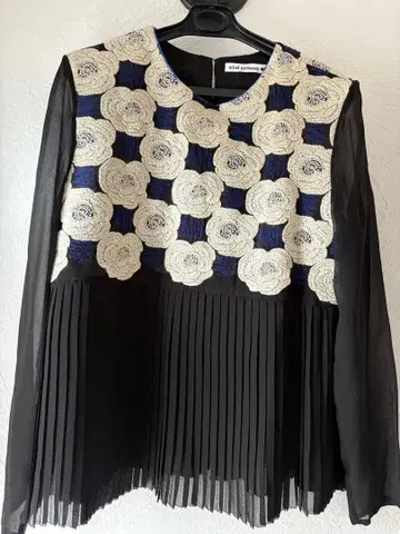 미나 페르호넨 Rosas 실크 블라우스 새상품급