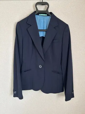 AOKI 네이비 자켓 & 스커트 셋업