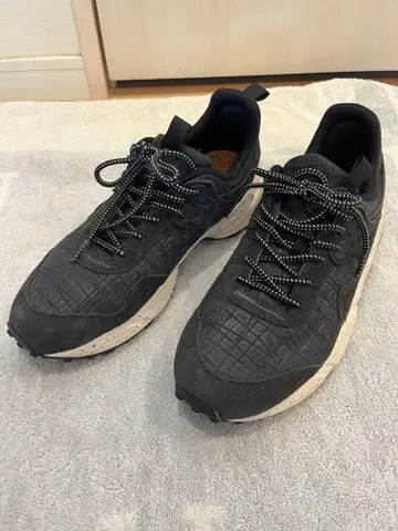 플라워마운틴 코테츠 스니커즈 26.5cm