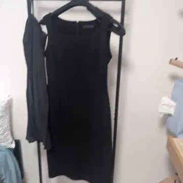 스윙 블랙 원피스. 사이즈 40