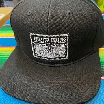 SANTA CRUZ 블랙 캡