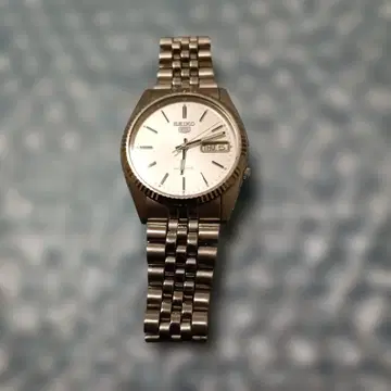 SEIKO 실버 손목시계