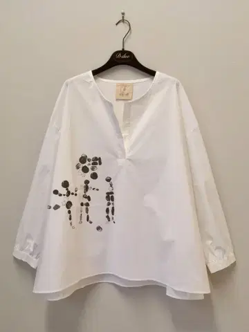 D-due 듀에 2021 S/S 코튼 긴팔 스키퍼 블라우스