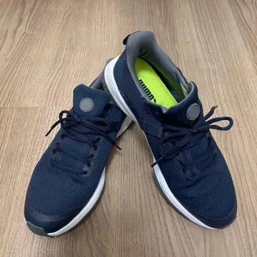 새상품급 PUMA 네이비 골프화