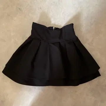 미셸 마카롱 블랙 플레어 스커트