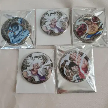 원피스 2024 라이벌즈 메탈 캔뱃지 루피