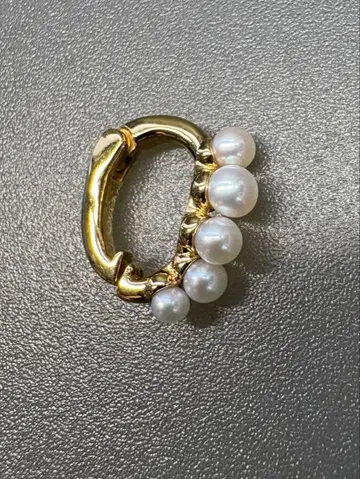 [ ete ] 펄 허그 귀찌 [ 한쪽 귀 ] [ No.1424 ]