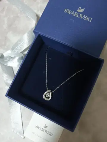 Swarovski Sparkling Dance 하트형 크리스탈 목걸이