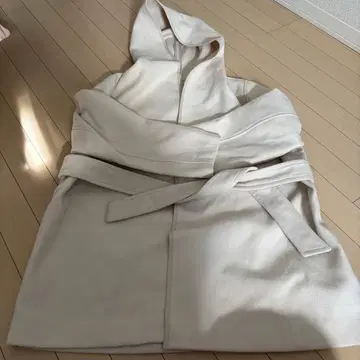 SNIDEL 후드 부착 아이보리 코트