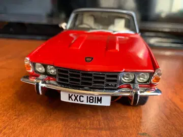 CULT 1/18 로버 P6B 3500v8 설명문을 읽어주세요