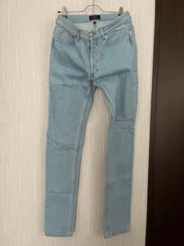 A.P.C. 라이트 블루 슬림핏 데님 28인치