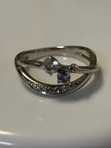 실버 반지 2개의 보석 포함