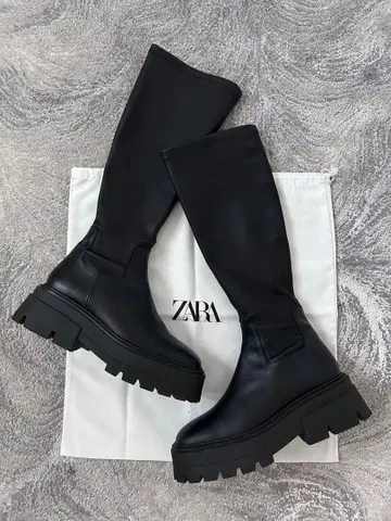 ZARA 37 블랙 스트레치 롱 부츠 통굽