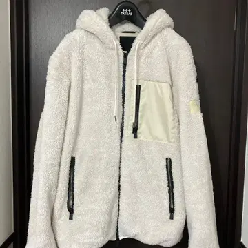 새상품급 타트라스 03 후드 보아 자켓 뒷면 로고 화이트 계열