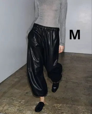 ZARA 자라 인조 가죽 벌룬 팬츠 새상품, 미사용