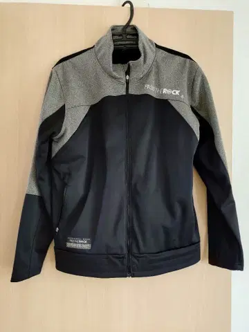 PASS THE ROCK 자켓 S 사이즈