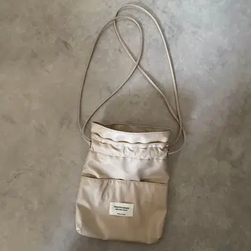 뷰티풀 피플 드로우 스트링 숄더백