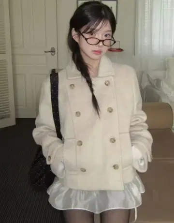 한국 더블 버튼 숏코트 더플 코트