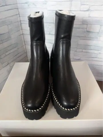 [ 미사용 새상품 ] EVOL 통굽 사이드 지퍼 스트레치 부츠