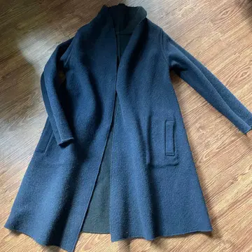 미즈이로 인드 리버서블 울 코트 네이비 x 블랙