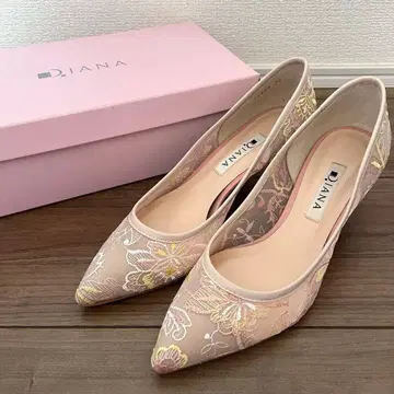 [ 미사용 새상품 ] DIANA 다이애나 레이스 펌프스 핑크 꽃무늬
