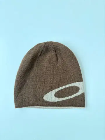 Oakley 브라운 니트 모자