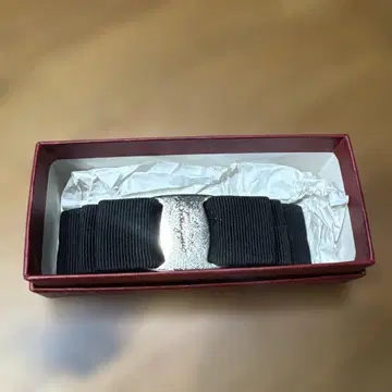 페라가모 리본 머리핀