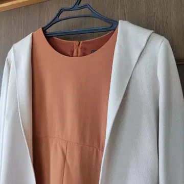 FOXEY 오렌지 화이트 가디건