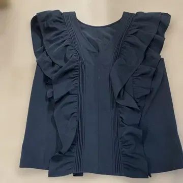 SNIDEL 프릴 슬리브리스 상의 블랙