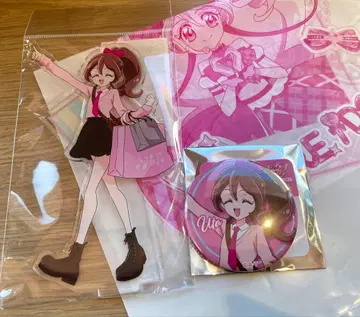 쇼핑백 포함 사쿠라 우타 아크릴 스탠드 캔뱃지 발견! 사이좋게 쇼핑