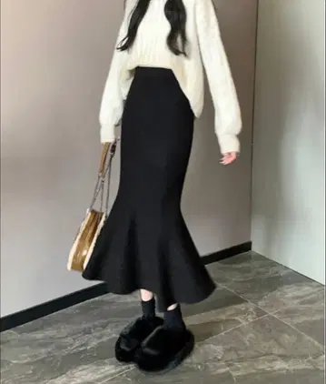 COMON+ 종아리 기장 니트 머메이드 스커트
