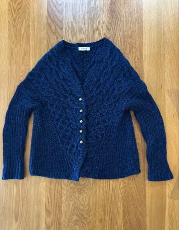 유나이티드 애로우즈 골드 버튼 남색 가디건