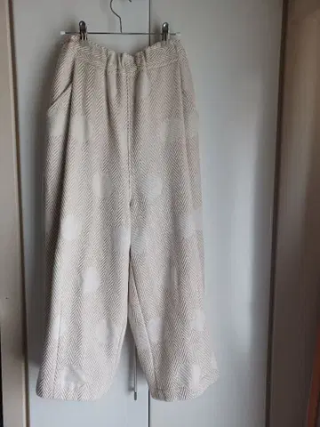 tumugu 츠무구 헤링본 도트 자카드 팬츠