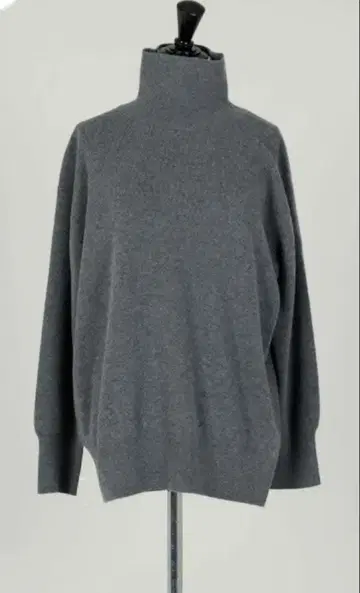 deres 13th 터틀넥 니트